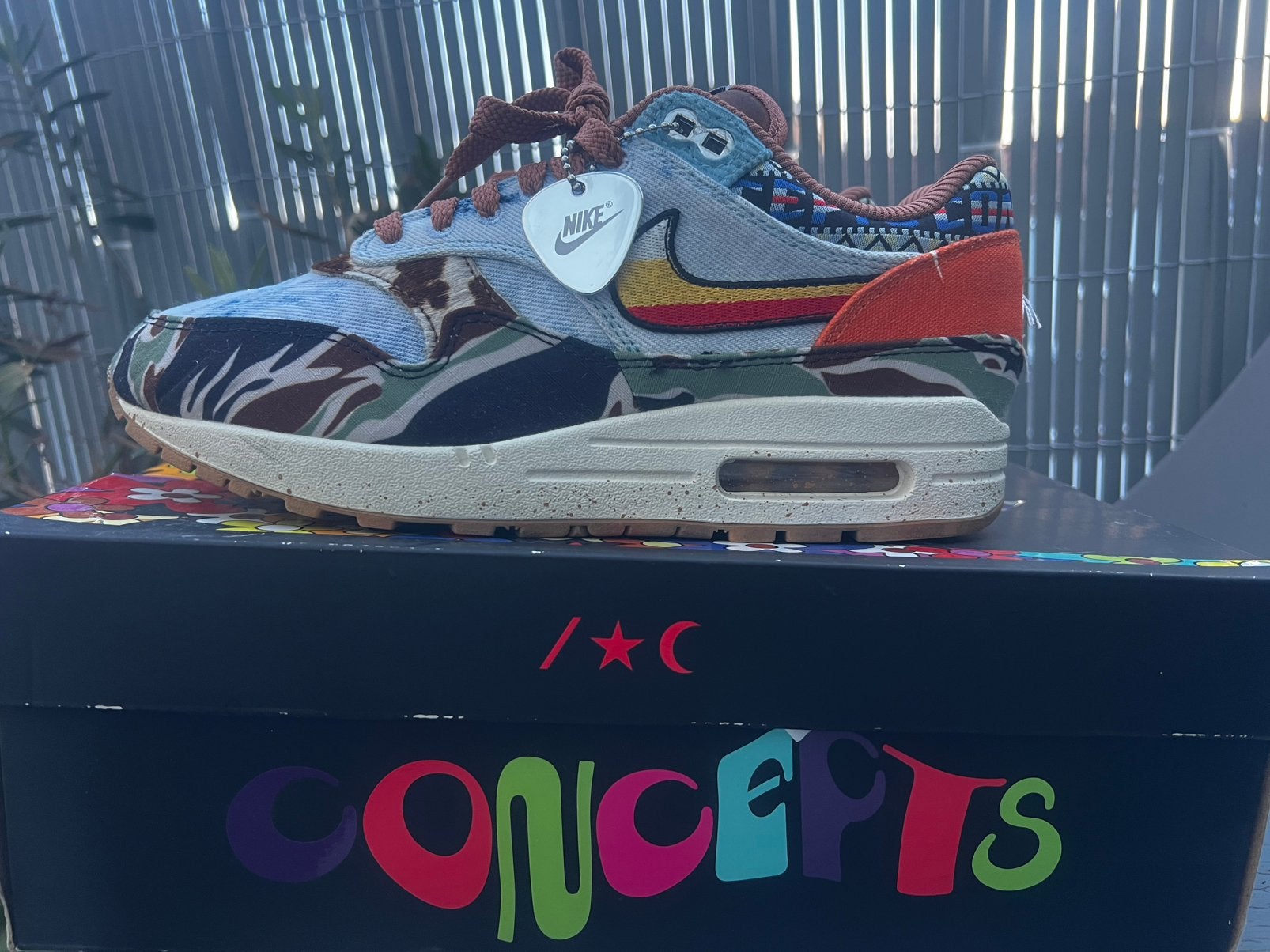 Nike Air Max 1 xConcepts Heavy 40, Ophalen of Verzenden, Gedragen, Overige kleuren