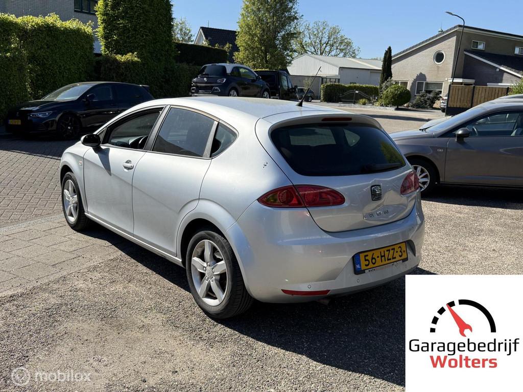 Seat Leon 1.6 Active Style AIRCO GOED APK PAAR DEUKJES, Stof, Gebruikt, Zwart, 4 cilinders