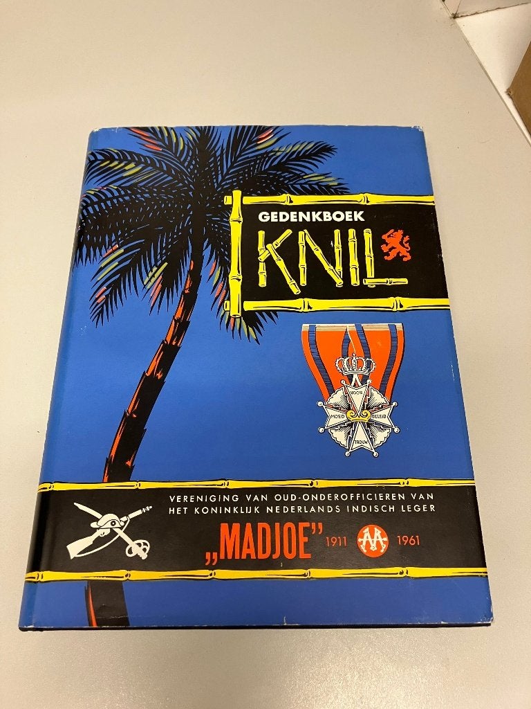Gedenkboek KNIL Madjoe, Ophalen of Verzenden, Tweede Wereldoorlog, Gelezen, Algemeen