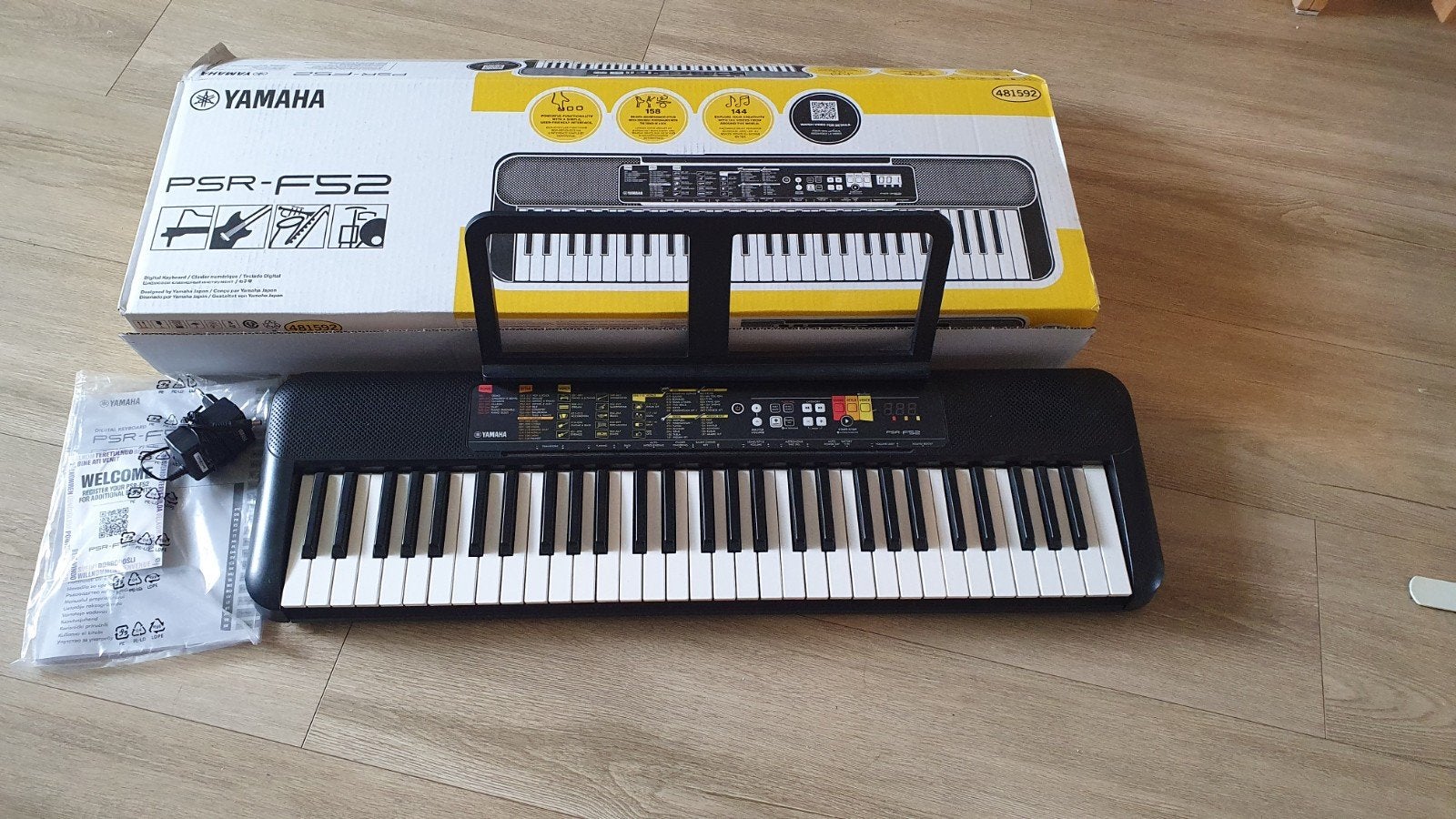 Yamaha PSR-F52 Keyboard met adapter, Ophalen, Zo goed als nieuw, 61 toetsen, Yamaha