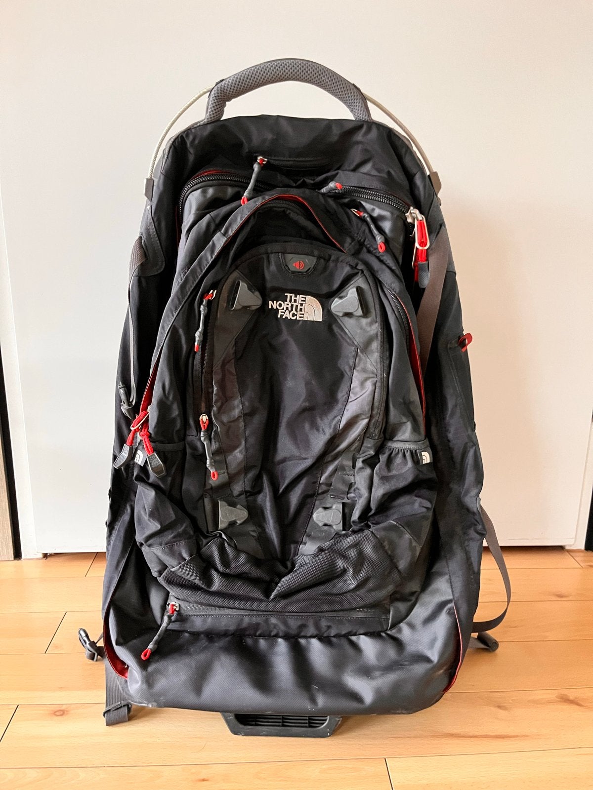 The North Face Rolling Thunder 30 inch (80L) reistas, 30 cm of meer, Gebruikt, Zwart, 75 cm of meer