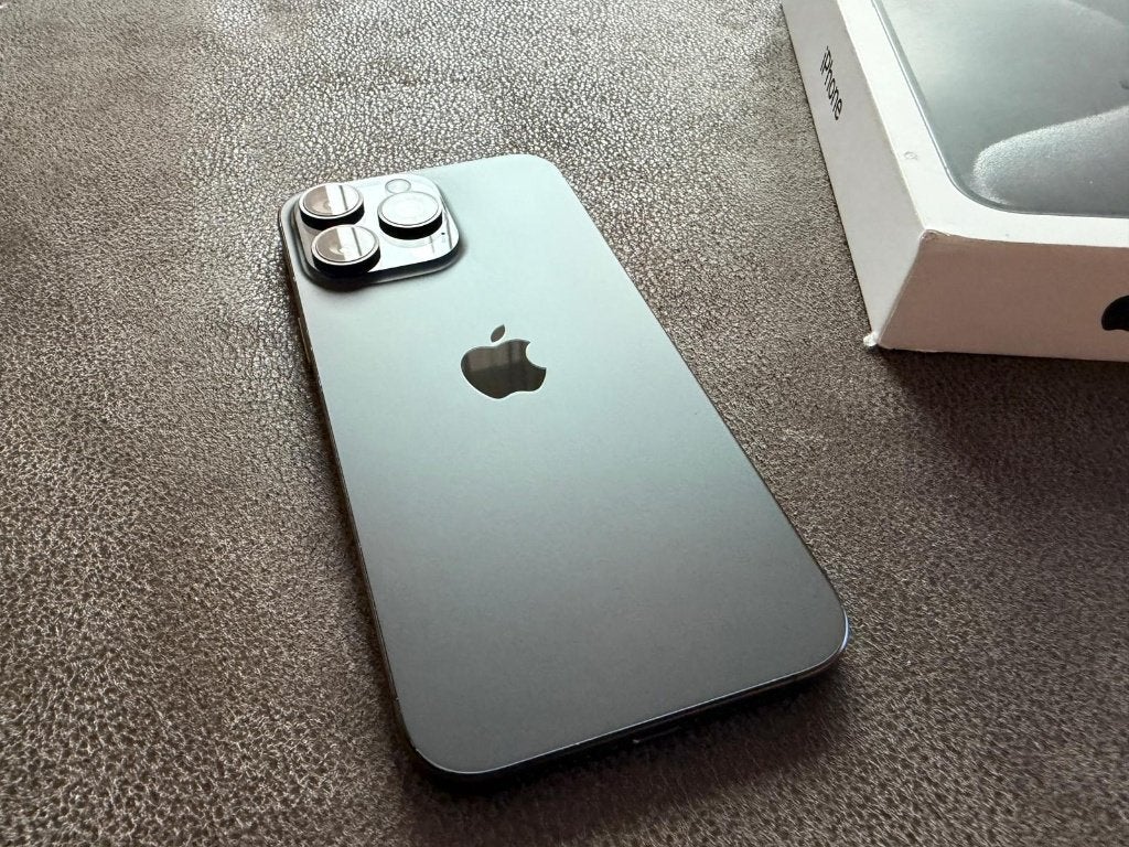 Foto 3 van iPhone 15 pro max 256GB zeer nette staat