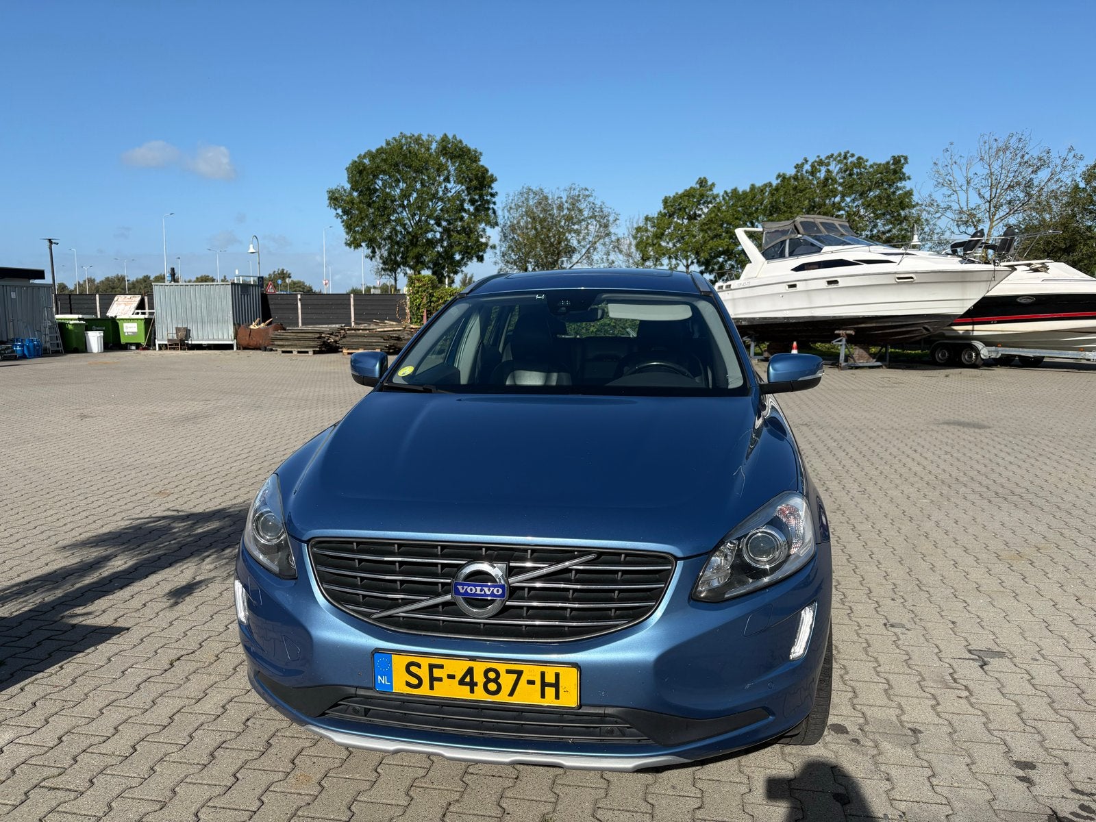 Volvo XC60 2.4 D5 AWD 2017, Auto's, Automaat, 1698 kg, 197 €/maand, 2000 kg