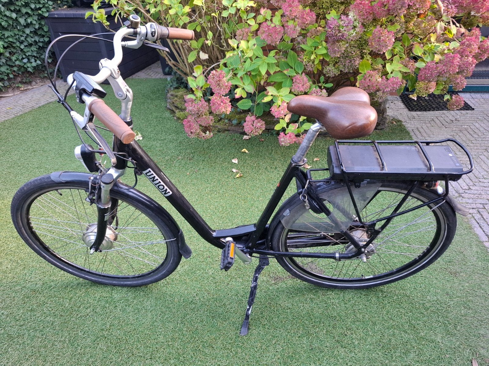 zwarte Ebike accu goed, ondersteuning werkt niet, Fietsen en Brommers, Ophalen, Gebruikt, 30 tot 50 km per accu, Overige merken