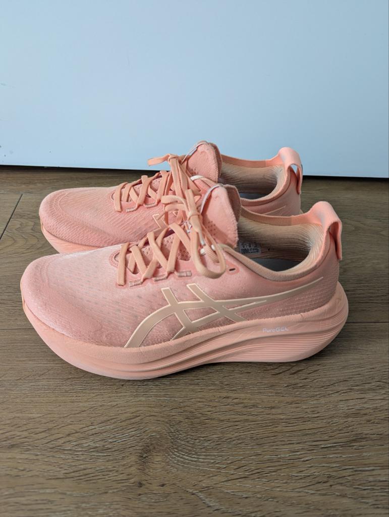 Asics Nimbus 27 Lite Show hardloopschoenen oranje  - Maat 42, Sportschoenen, Oranje, Ophalen of Verzenden, Gedragen