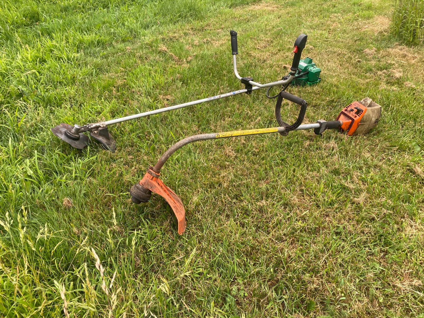 Bosmaaier grastrimmer kantenknipper opknapper loop of sloop, Ophalen, Gebruikt, 10 tot 30 cm, Benzine