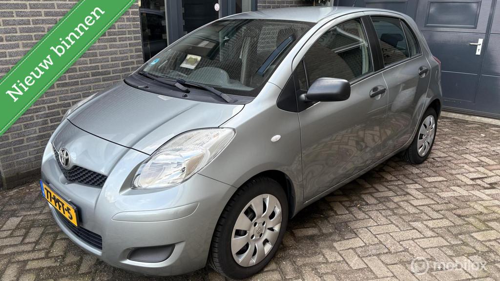 Toyota Yaris 1.3 VVTi Comfort, Auto's, Toyota, Voorwielaandrijving, Euro 5, 4 cilinders, Bedrijf