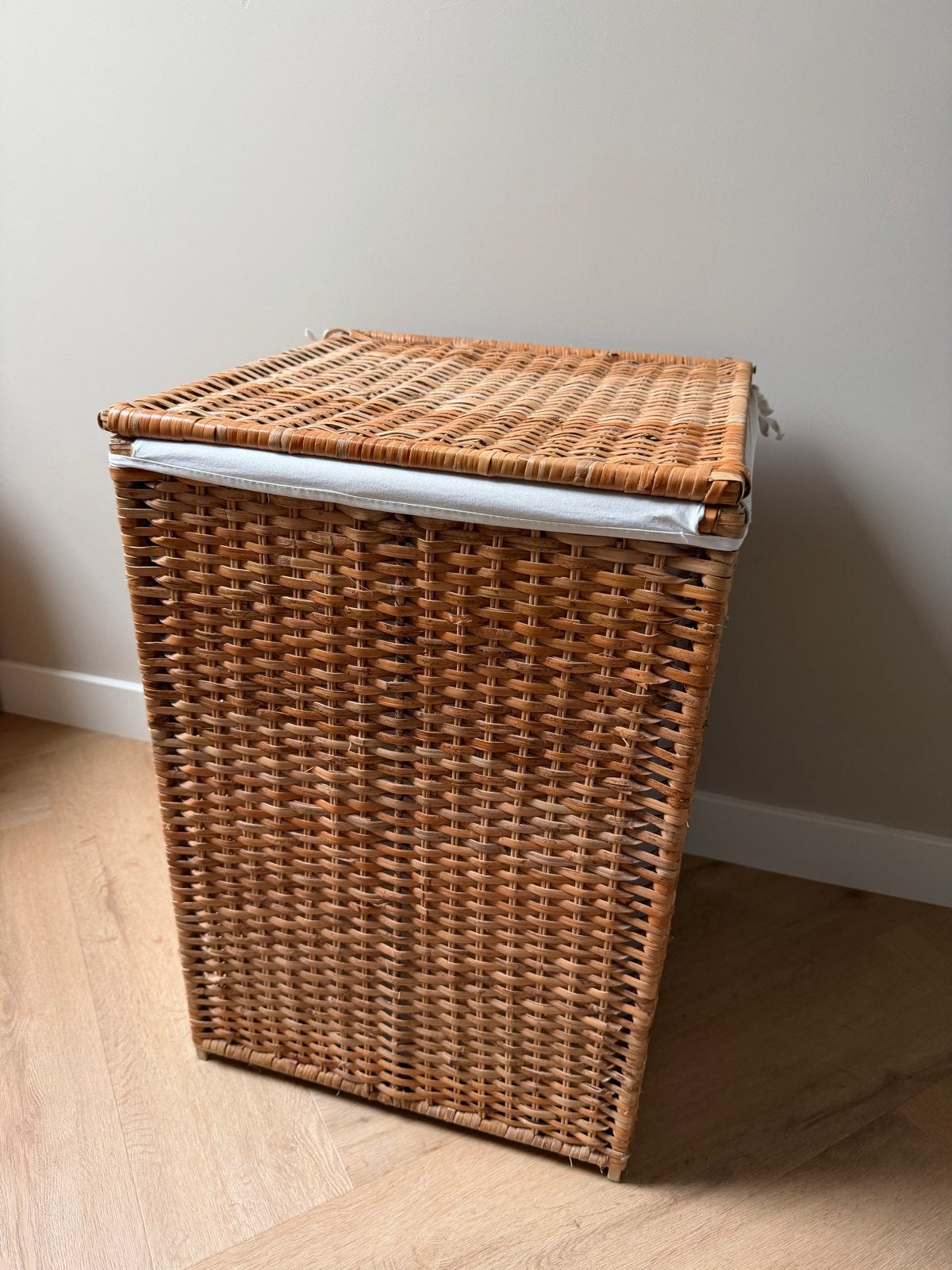 IKEA Rotan wasmand met 3 uitneembare zakken, Ophalen, Gebruikt, Landelijk, Natuurlijk materiaal