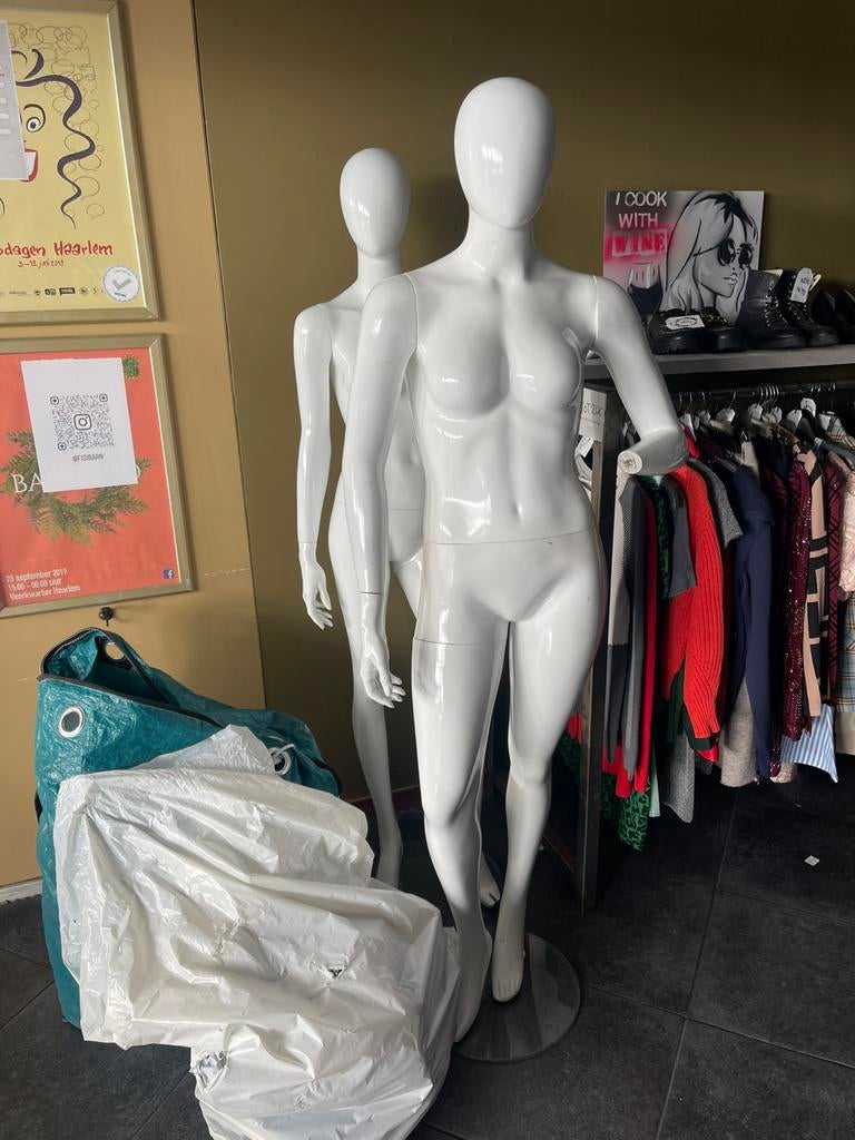 1 Witte Etalagepoppen en 6 torso (vrouw), Ophalen