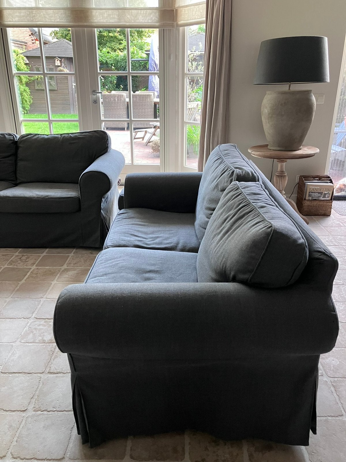 EKTORP 2x 2-zitter en hocker + extra set hoezen in zandkleur, Ophalen, Gebruikt, Eenpersoons, Minder dan 75 cm