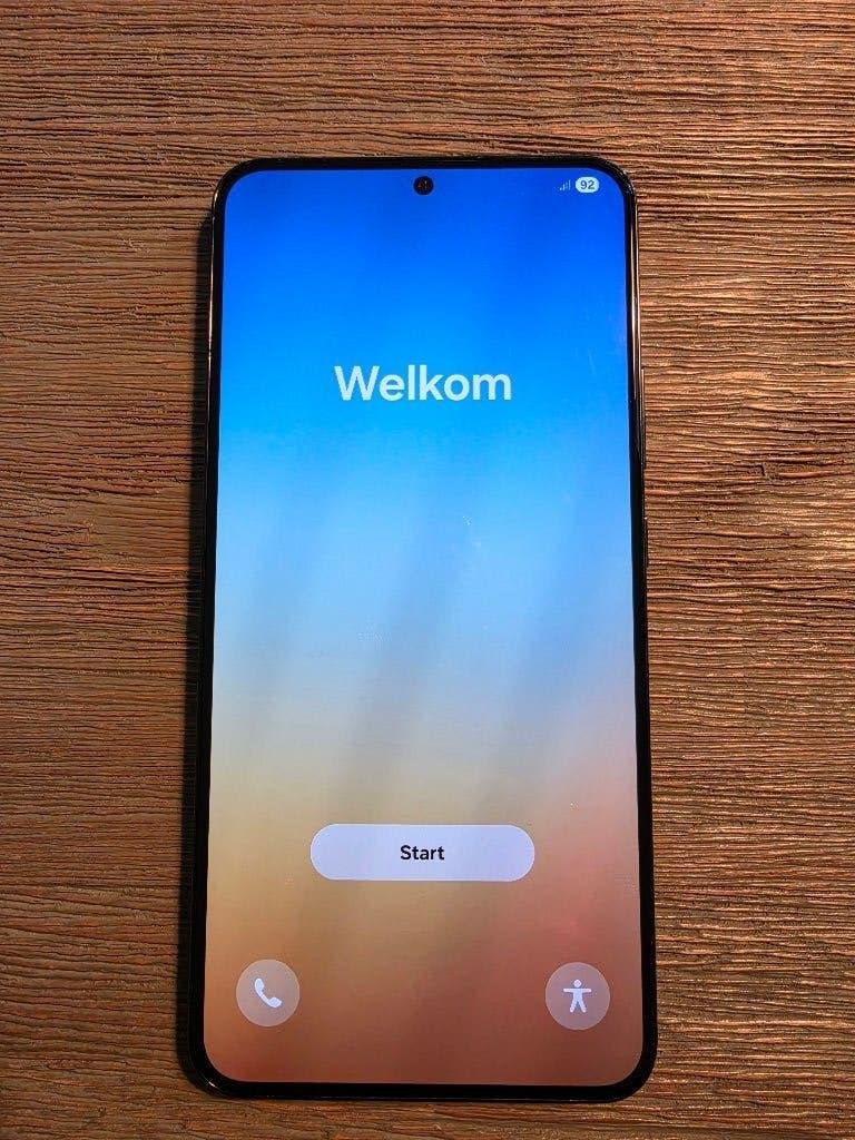 Samsung Galaxy S22+ 5G 256GB zwart nieuwe batt.07/26 +hoesje