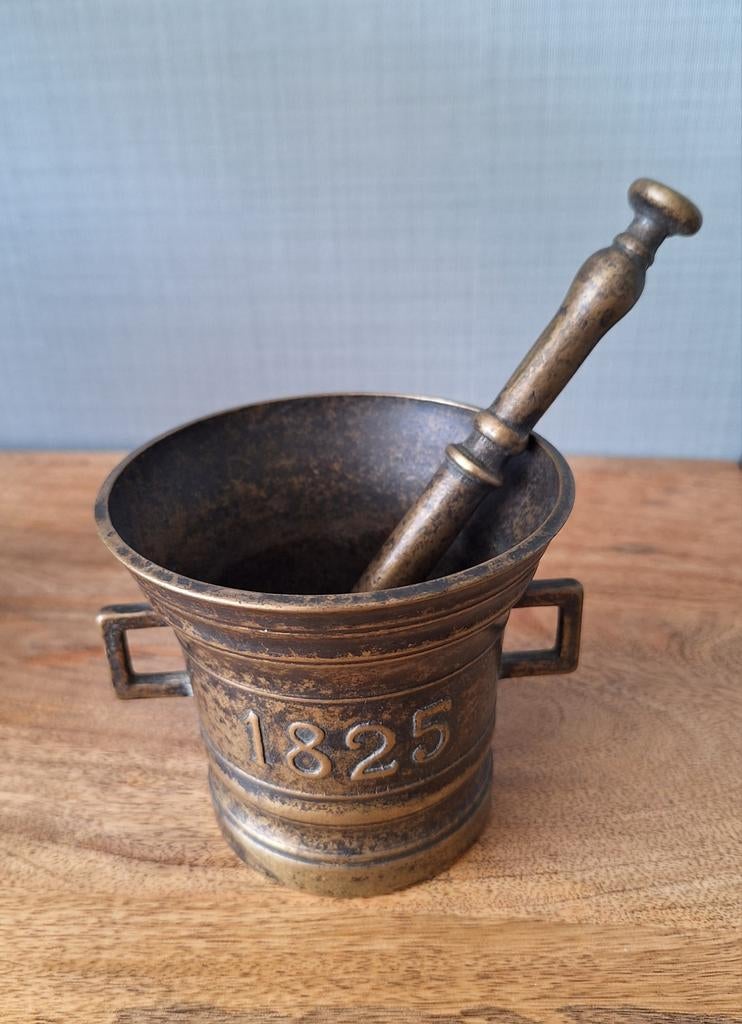 Antieke Bronze Vijzel ,, Ophalen