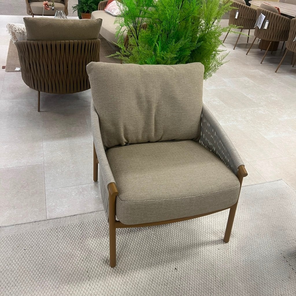 Foto 2 van Milos Loungeset | OP = OP