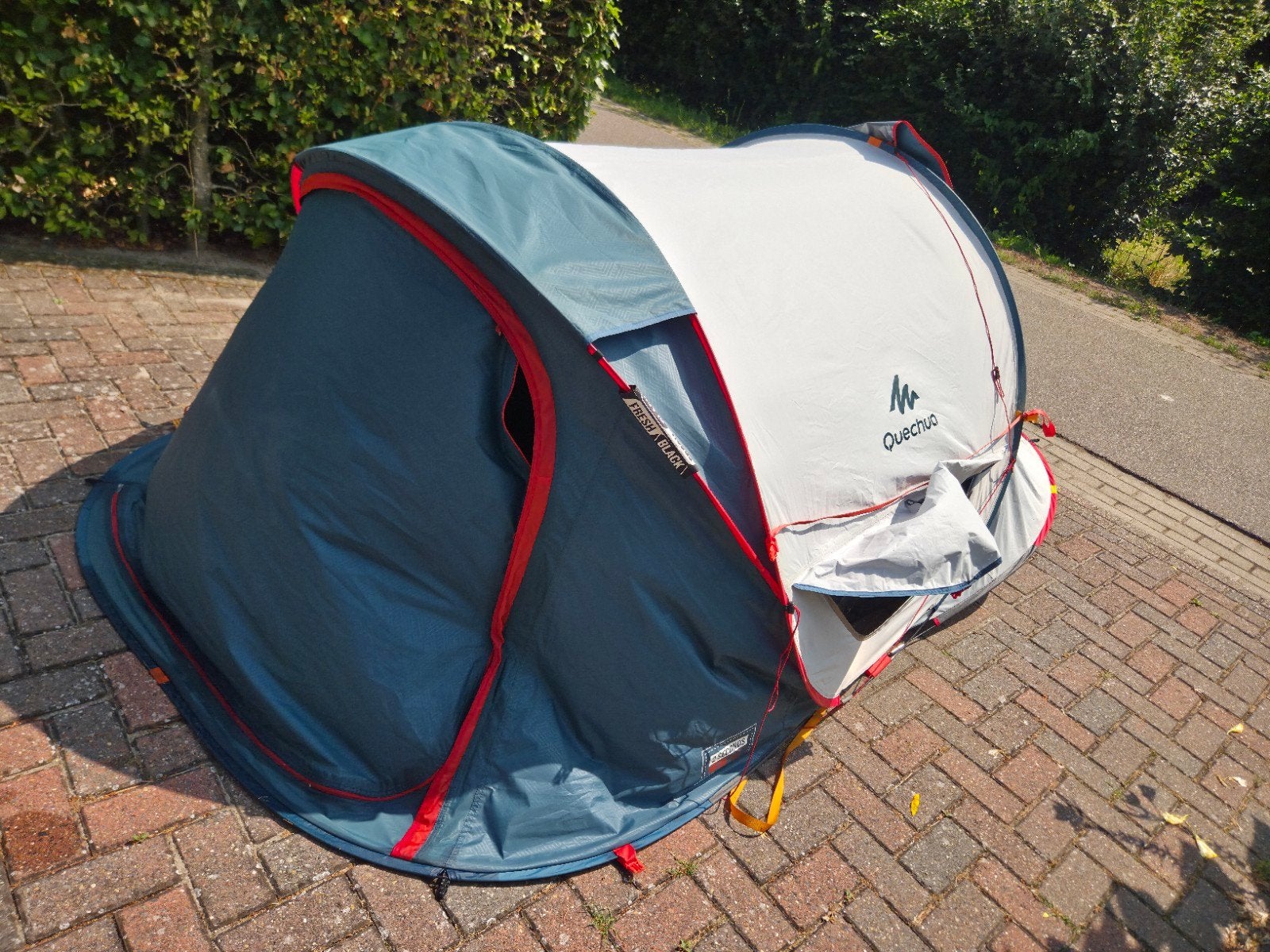 Quechua 2 Seconds 2 XL Fresh & Black tent, Ophalen of Verzenden, Zo goed als nieuw