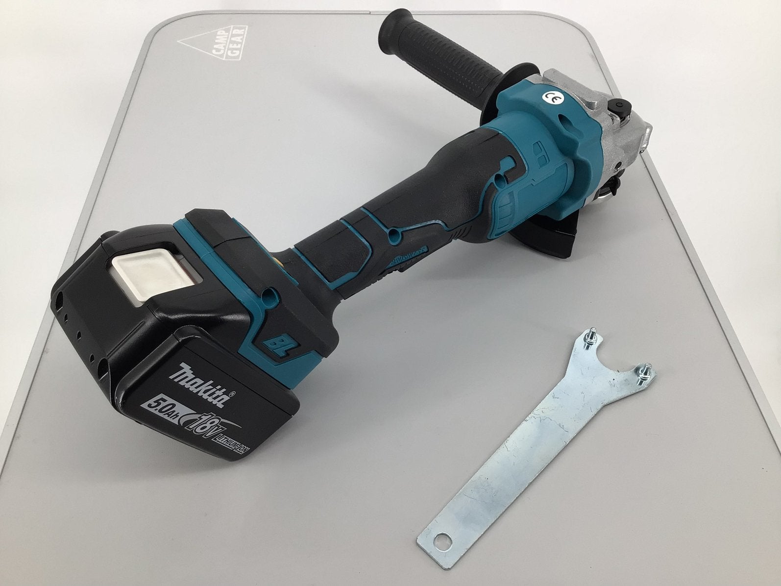 Haakse Slijper. Nieuw. Werkt op Makita18v LXTaccu. €35,00., Ophalen of Verzenden, Nieuw, Minder dan 700 watt, Haakse handslijpmachine