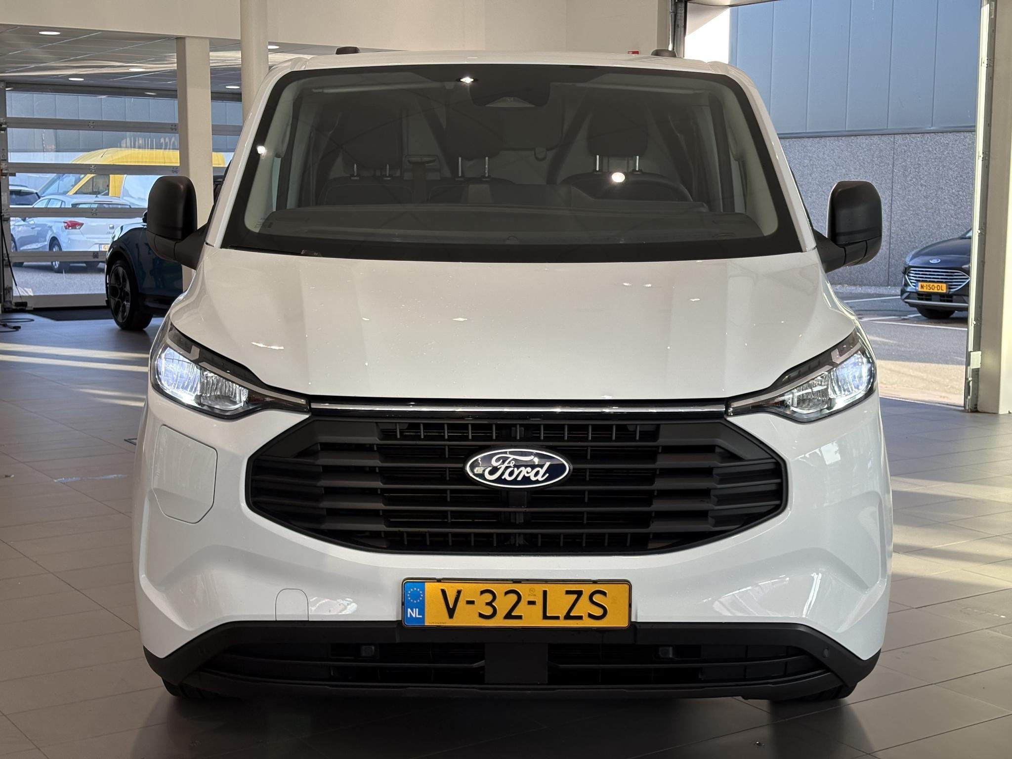 Ford Transit Custom 320 2.5 PHEV L1H1 Trend | CAMERA | CARPL, Auto's, Stof, Euro 6, 4 cilinders, Met garantie (alle)