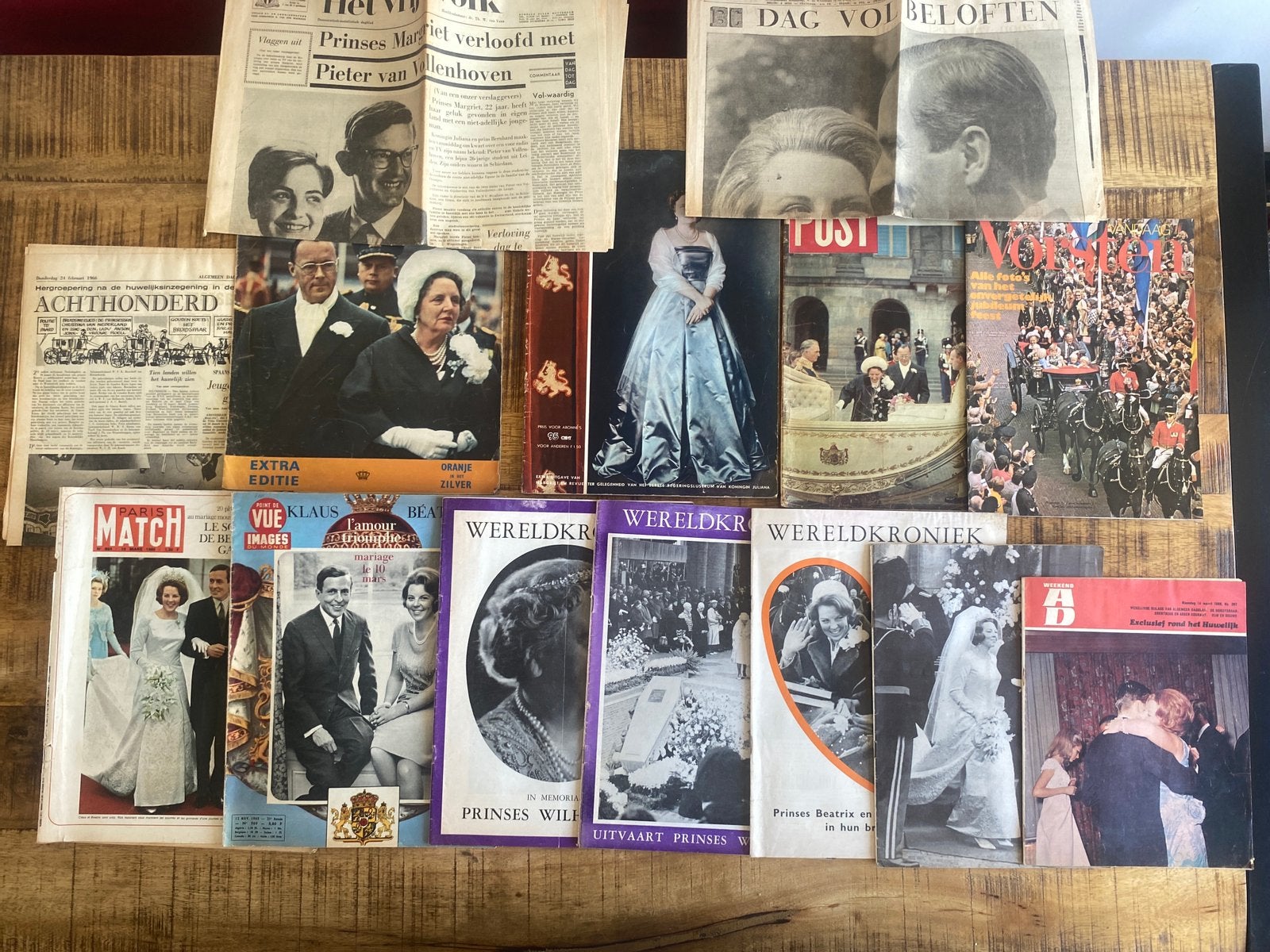 14 vintage magazine,specials en krant nederlands koningshuis, Ophalen of Verzenden, Gebruikt, Tijdschrift of Boek