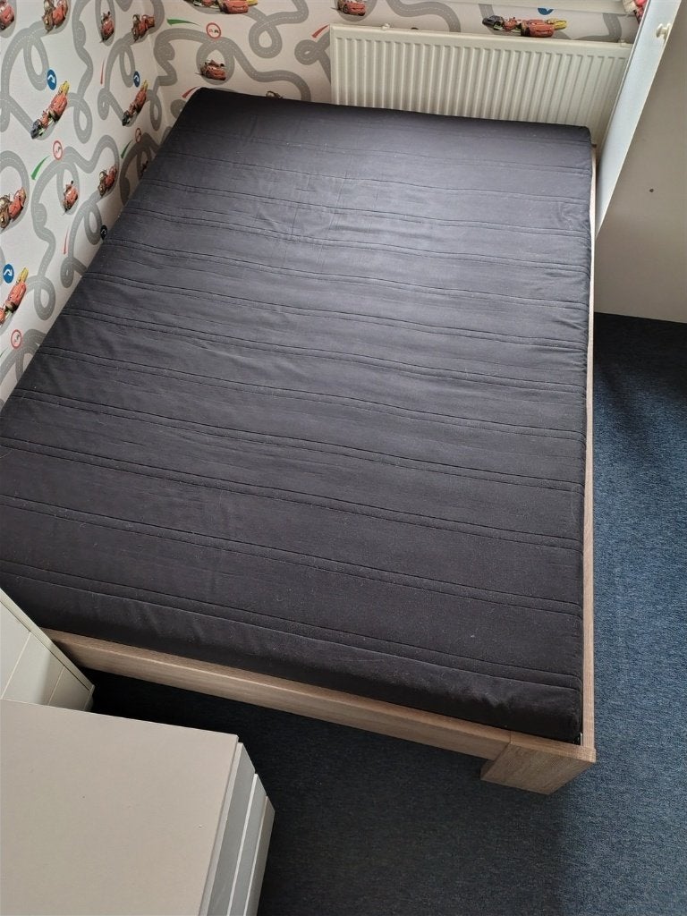 -GERESERVEERD- 2 persoonsbed 140x200 gebruikt in goede staat, Huis en Inrichting, Slaapkamer | Bedden, Ophalen, Overige kleuren