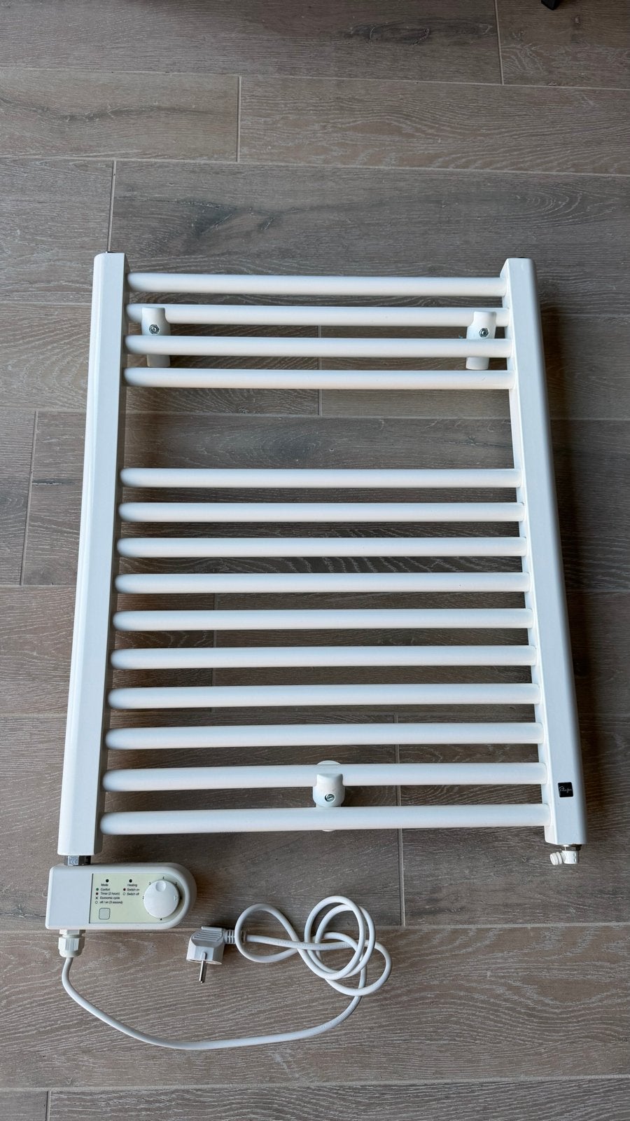 Elektrische handdoekradiator met thermostaat 70x55cm, Doe-het-zelf en Verbouw, Verwarming en Radiatoren, 30 tot 80 cm, Radiator