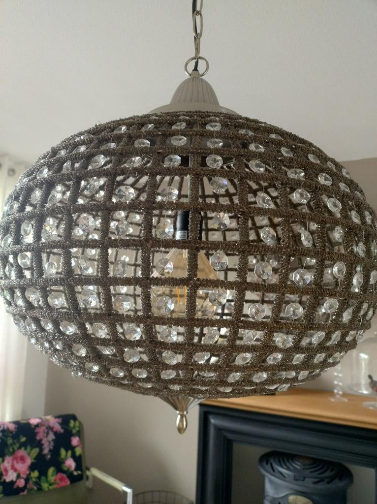 Drie hanglampen met glas steentjes., Ophalen, Glas, Minder dan 50 cm