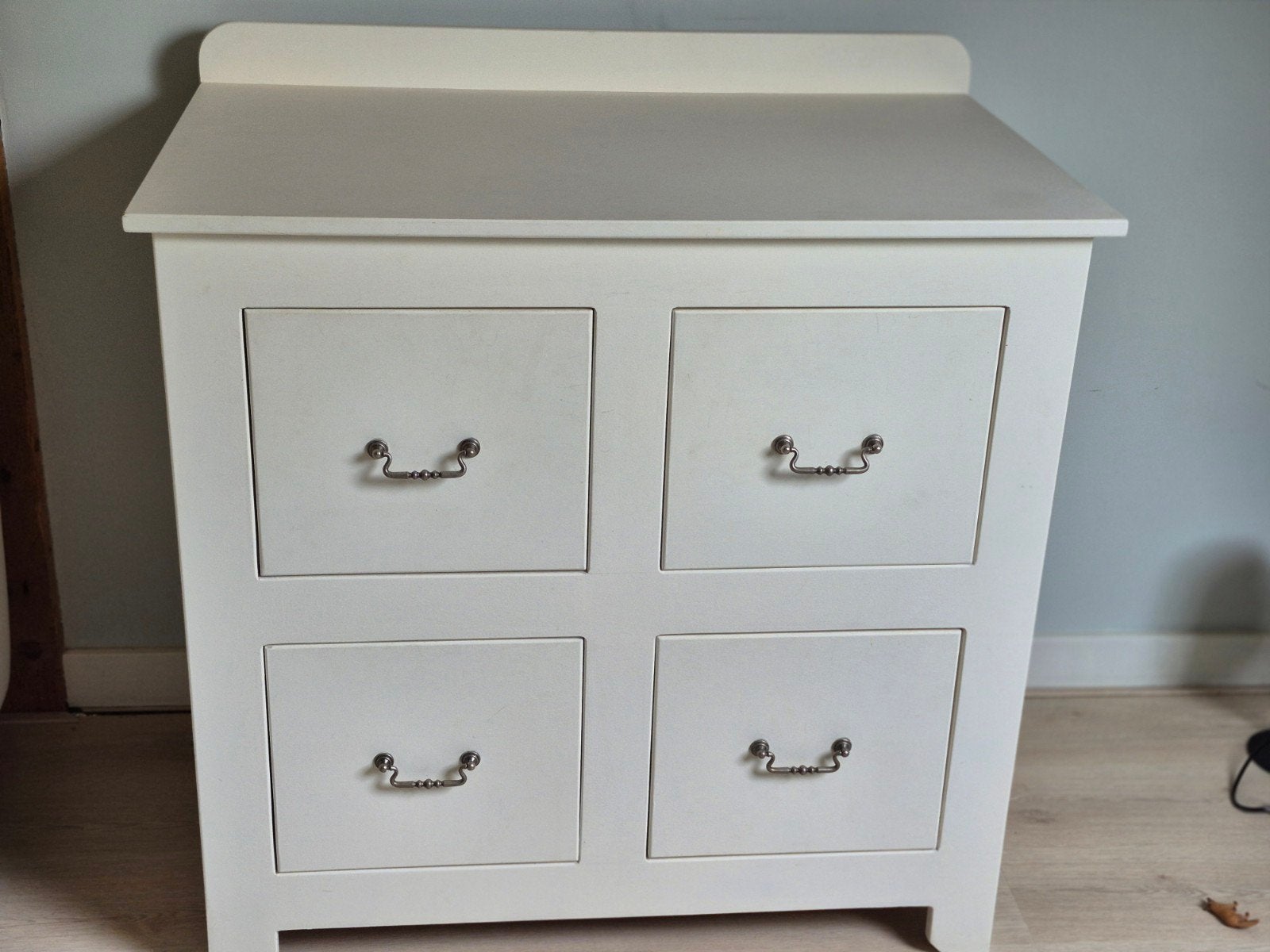 Commode met 4 lades - Crèmekleurig, Ophalen, Gebruikt, 100 tot 150 cm, 50 tot 100 cm