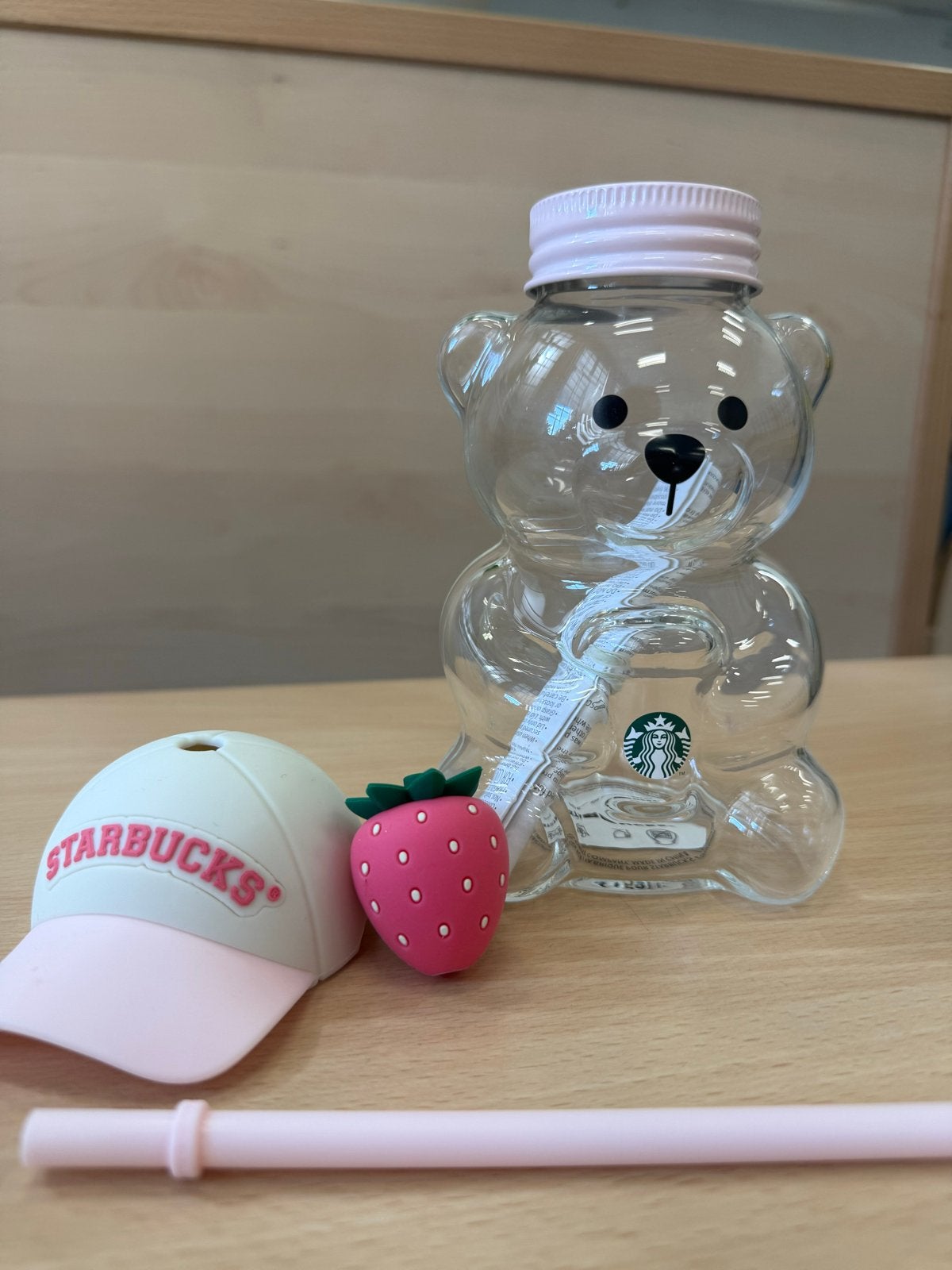 Starbucks Strawberry Bear Tumbler Pink edition, Verzamelen, Ophalen of Verzenden, Nieuw, Gebruiksvoorwerp