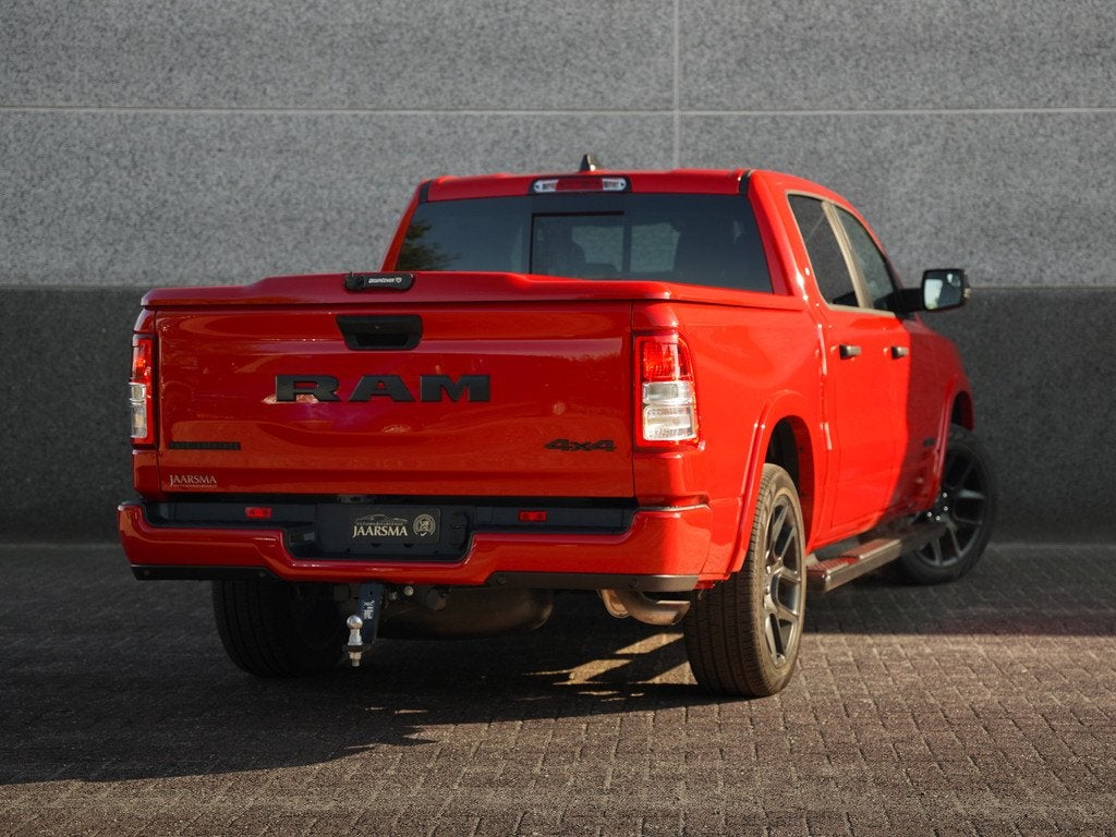 Dodge Ram 1500 Big Horn Night eTorque 3.6L V6 CrewCab 4X4 |N, Auto's, Automaat, Stof, Zwart, 24 maanden