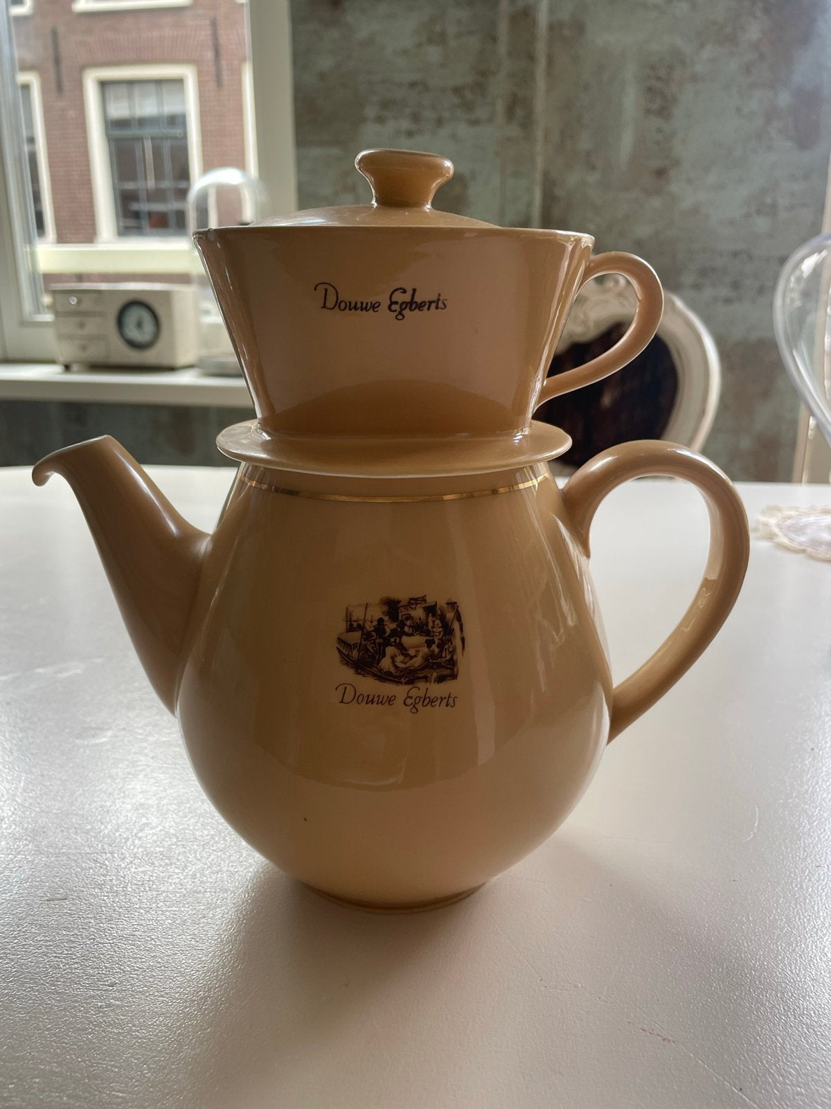 Vintage Douwe Egberts koffiepot met filter, Ophalen