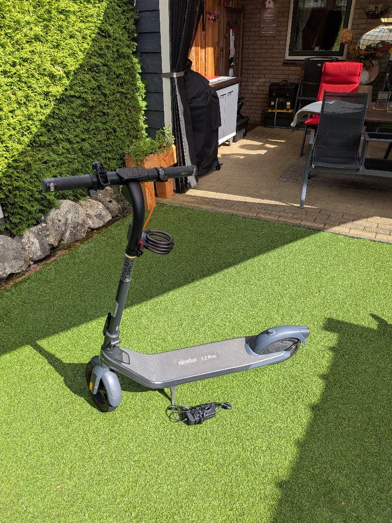 Ninebot E2 Pro elektrische step, Ophalen, Zo goed als nieuw, Elektrische step (E-scooter), Ninebot