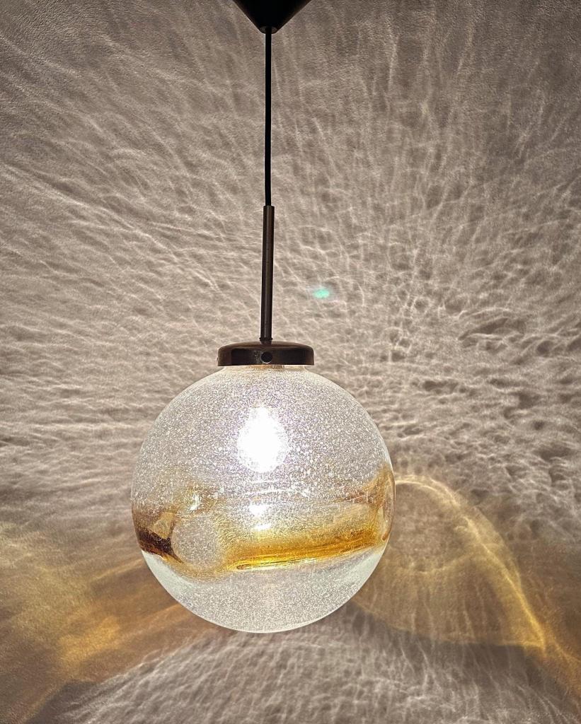 Vintage Mazegga bal lamp, Huis en Inrichting, Lampen | Hanglampen, Gebruikt, 50 tot 75 cm, Glas, Metaal