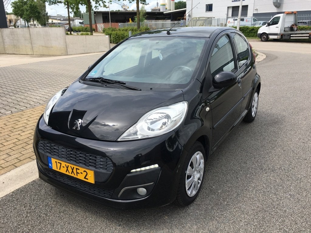 Peugeot 107 1.0 Envy, Airco, 5 deuren, (bj 2012), Auto's, Peugeot, Euro 5, Gebruikt, 4 stoelen, Origineel Nederlands