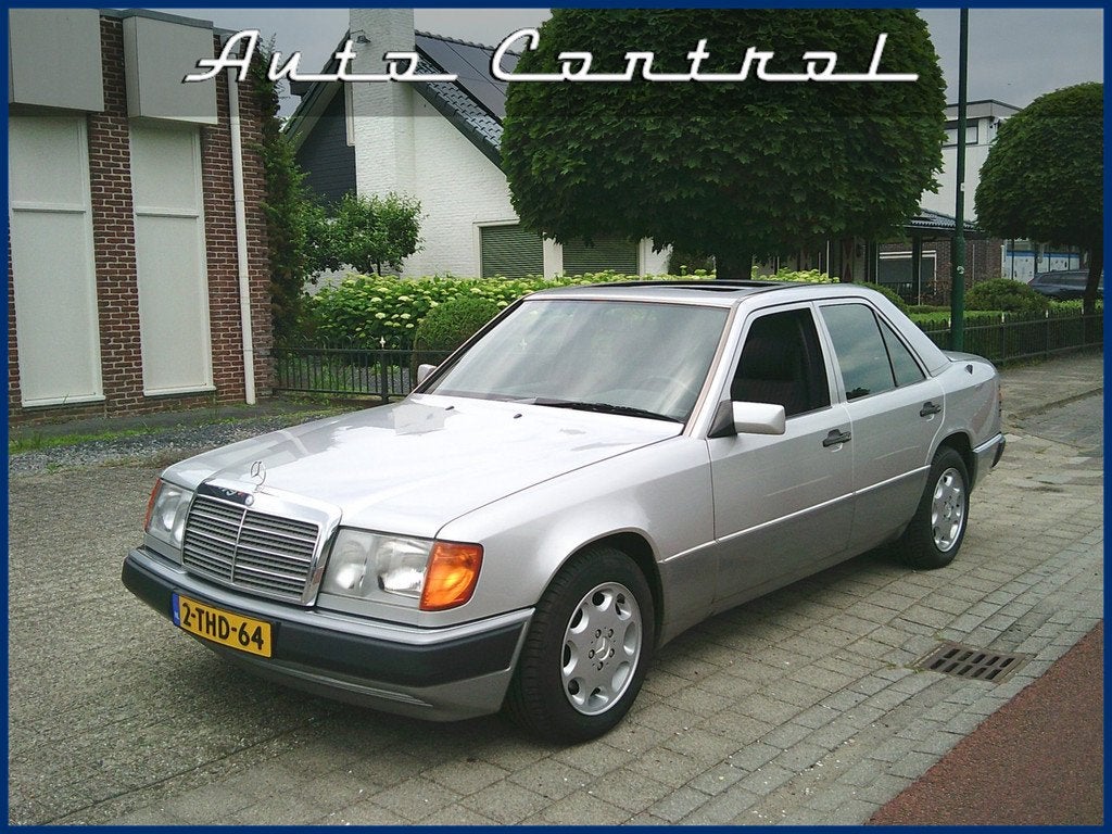 Mercedes-Benz 200-500 (W124) 300 E-24v 1992 M104 24v, Auto's, Mercedes-Benz, Metallic lak, Achterwielaandrijving, Gebruikt, Handgeschakeld