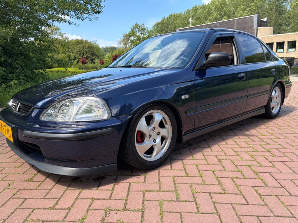 Honda Civic 1.5 LS Sedan Vtec-E// EK3 // Inruil Mogelijk, Auto's, Stof, 40 €/maand, 4 cilinders, Blauw