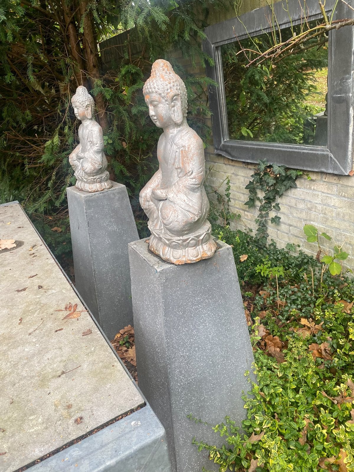 Set van 2 Boeddha beelden, 58 cm hoog, Ophalen, Gebruikt, Steen/keramiek, Grijs