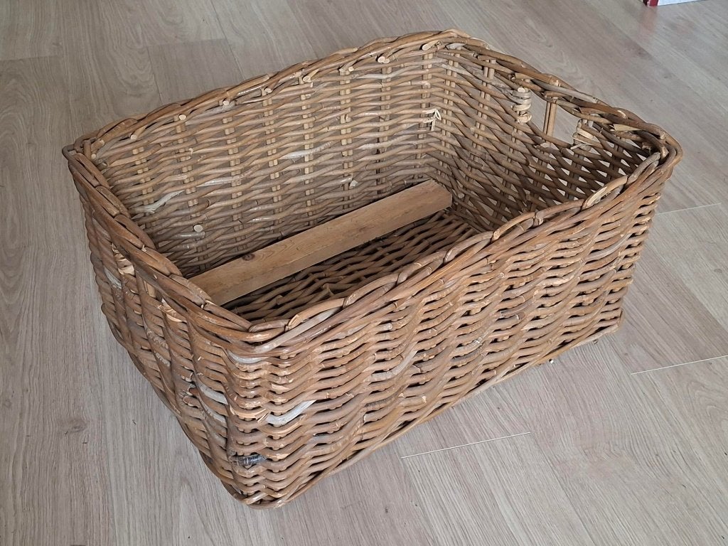houtmand, Gevlochten, Mand, Ophalen of Verzenden, Zo goed als nieuw
