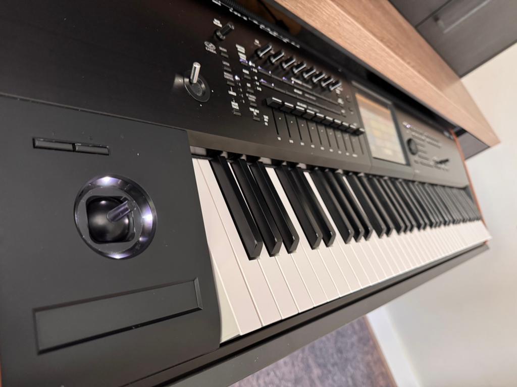 KORG Kronos 2 73 - NU EUR 1499, Muziek en Instrumenten, Keyboards, Ophalen, Korg, Zo goed als nieuw, Aanslaggevoelig