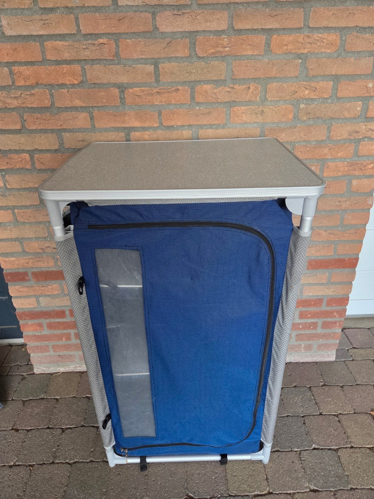 Vrijbuiter campingkast met tafelblad, Ophalen of Verzenden, Zo goed als nieuw