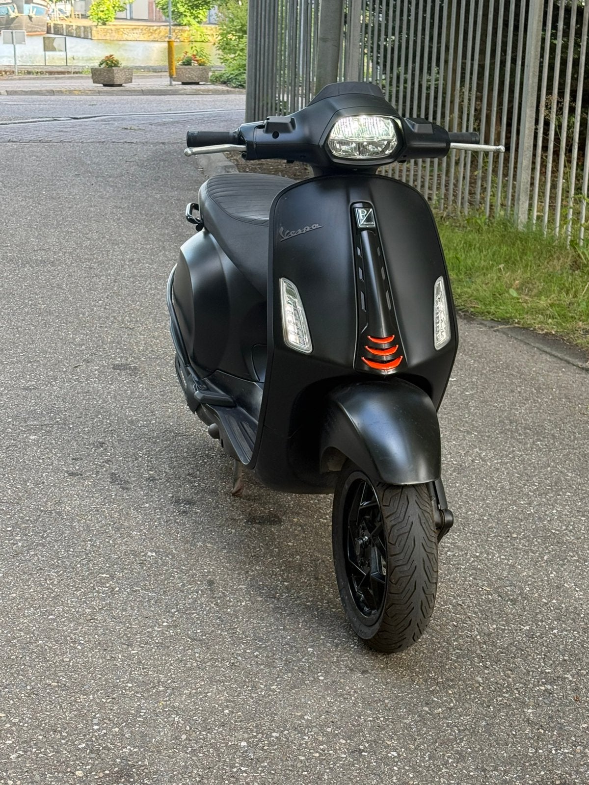 Vespa sprint facelift 2024, Ophalen, Overige modellen, Maximaal 45 km/u, 49 cc