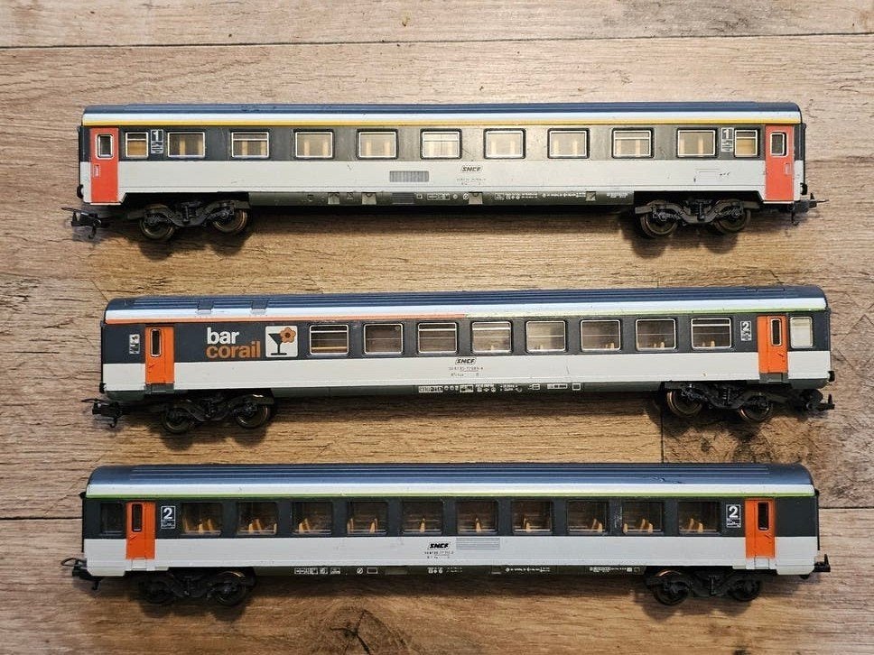 Lima HO modeltrein wagons SNCF - 3 stuks, Ophalen of Verzenden, Gebruikt, Wagon, Overige merken