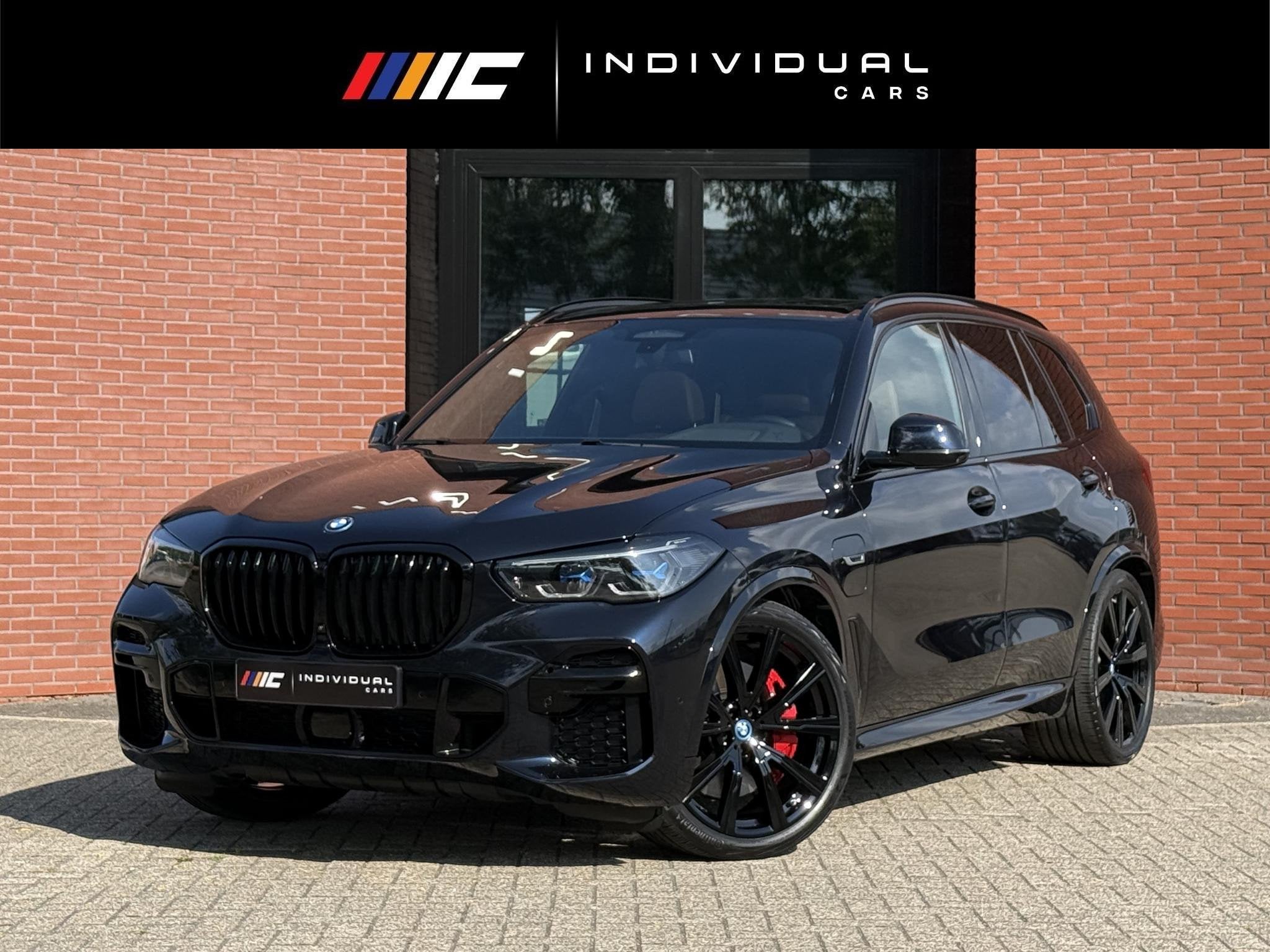 BMW X5 xDrive45e M-Sport 4-Wielsturing B&W CoPilot Sky, Auto's, Automaat, Gebruikt, 394 pk, Zwart