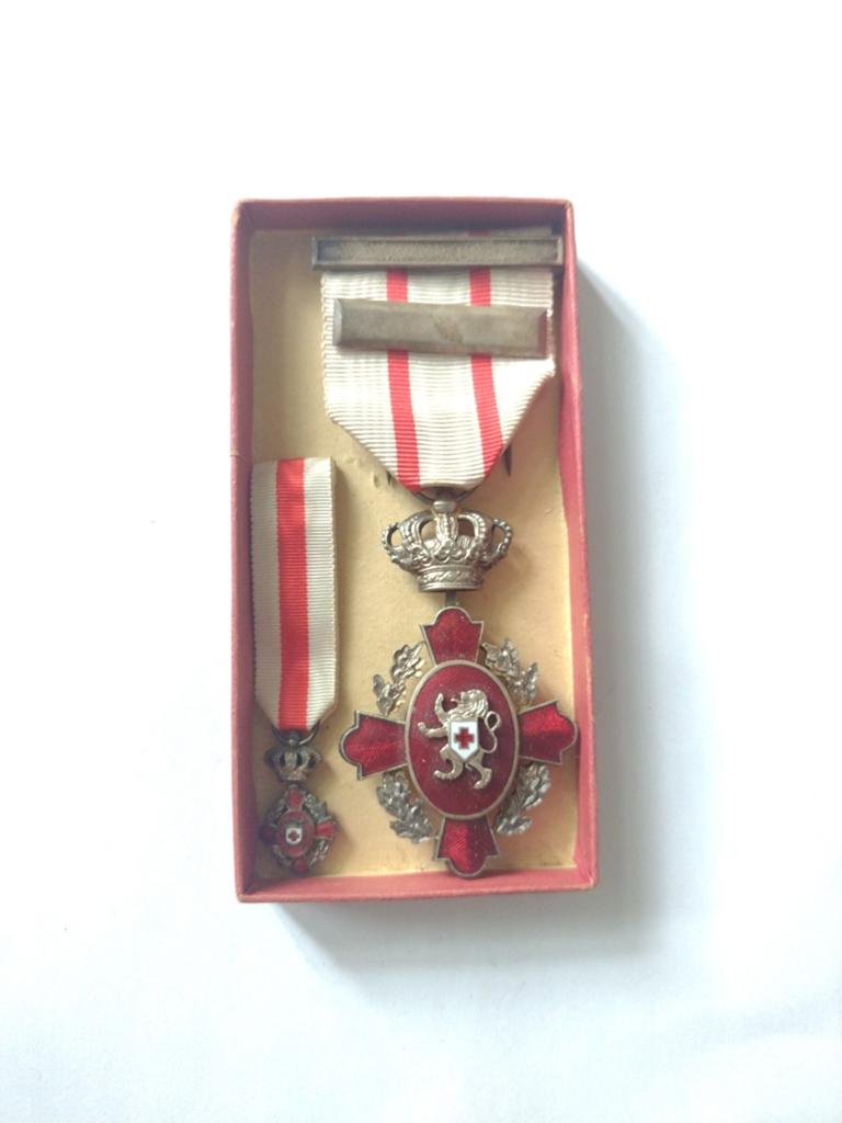 A België rode kruis medaille orde 2de klasse miniatuur doos, Ophalen of Verzenden, Landmacht, Overige gebieden, Lintje, Medaille of Wings