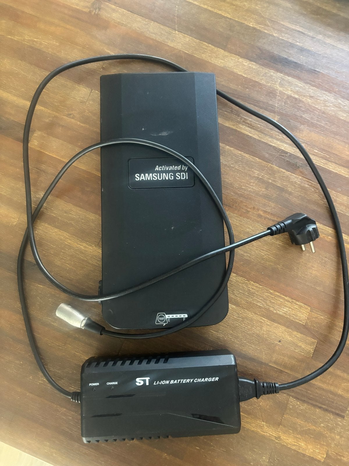 Samsung SDI 36V Li-ion Accu met ST Lader, Ophalen, Gebruikt