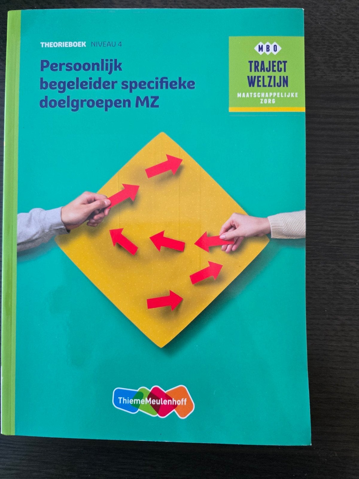 Theorieboek Persoonlijk begeleider specifieke doelgroepen MZ, Ophalen, ThiemeMeulenhoff, Zo goed als nieuw, MBO