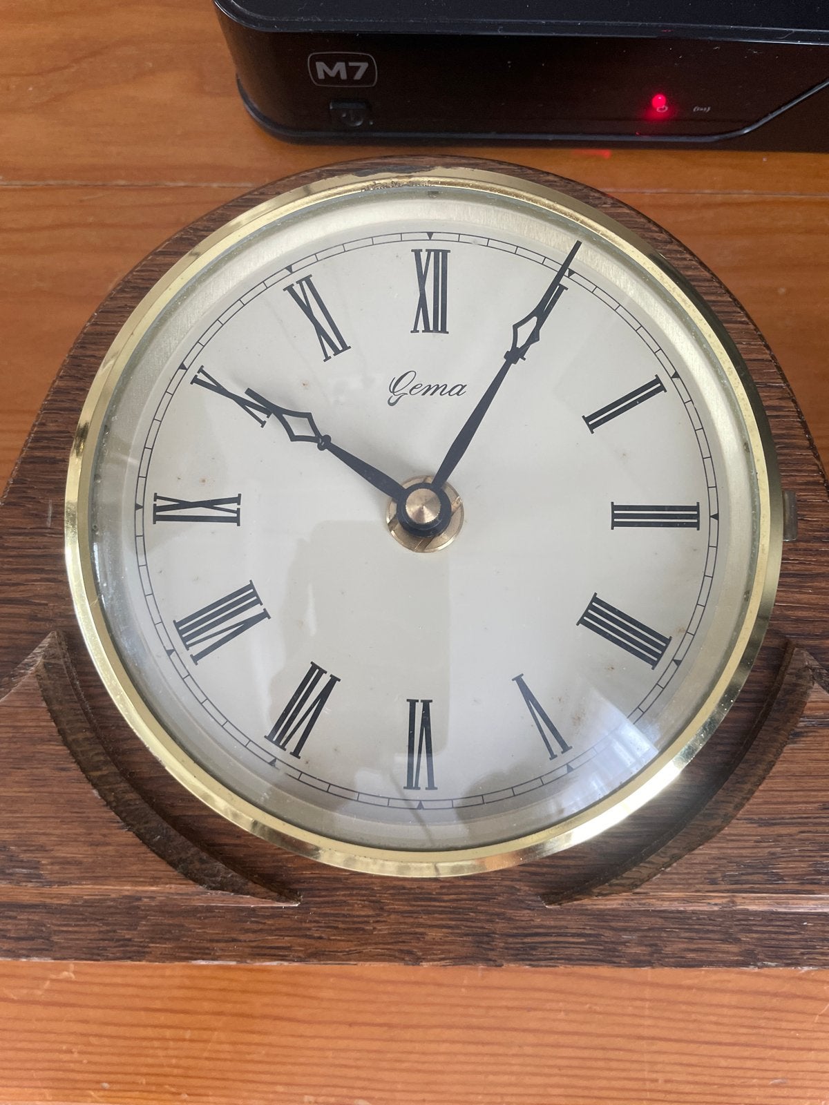 Vintage houten tafelklok met Romeinse cijfers, Ophalen of Verzenden