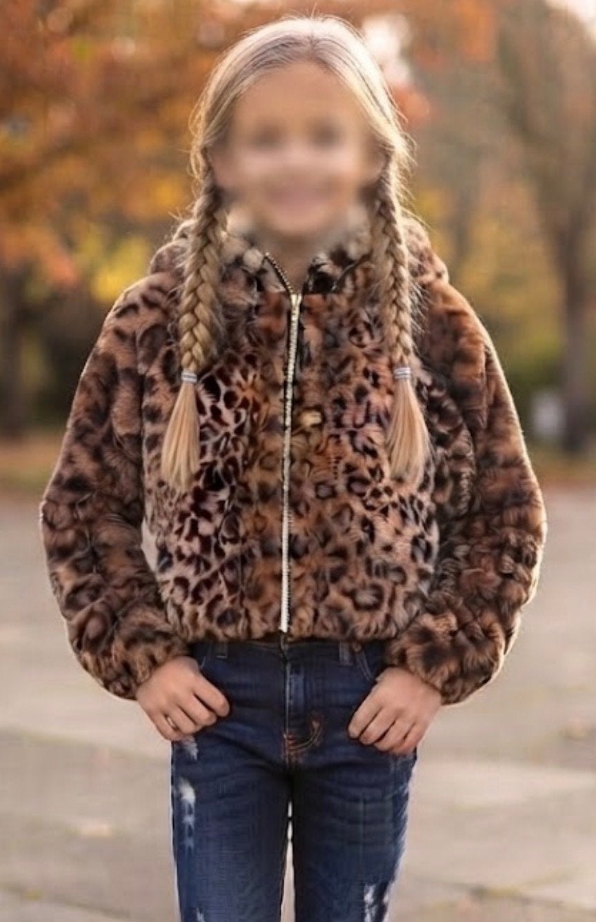 Leopard panter warme Stijlvolle Jas mt 140 bijna gratis, Ophalen of Verzenden, Zo goed als nieuw, Meisje