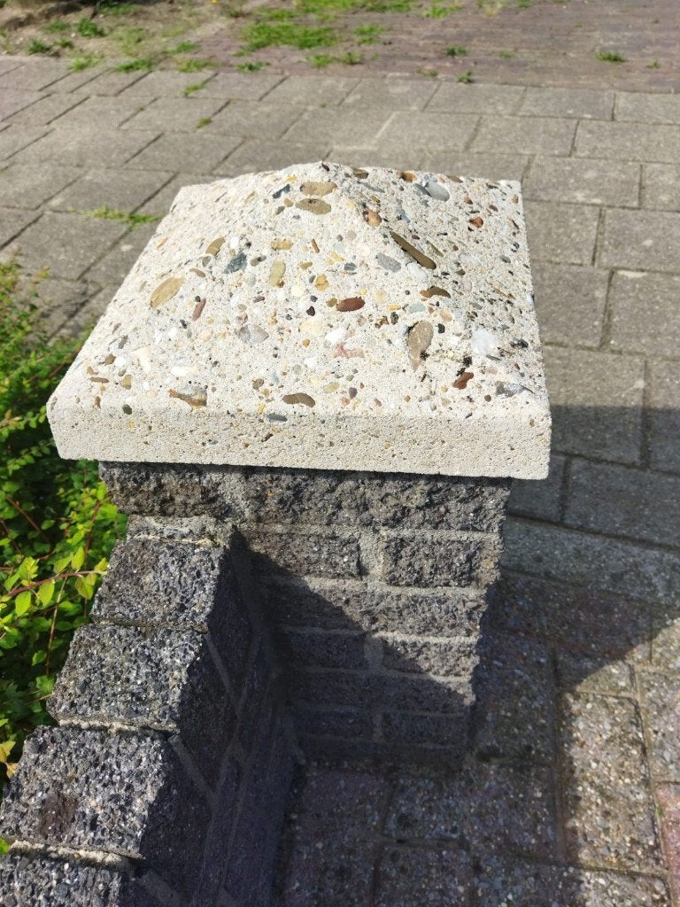 Paalmuts (petje) beton 32 x 32 cm gezocht., Ophalen, Gebruikt, Beton, Overige typen