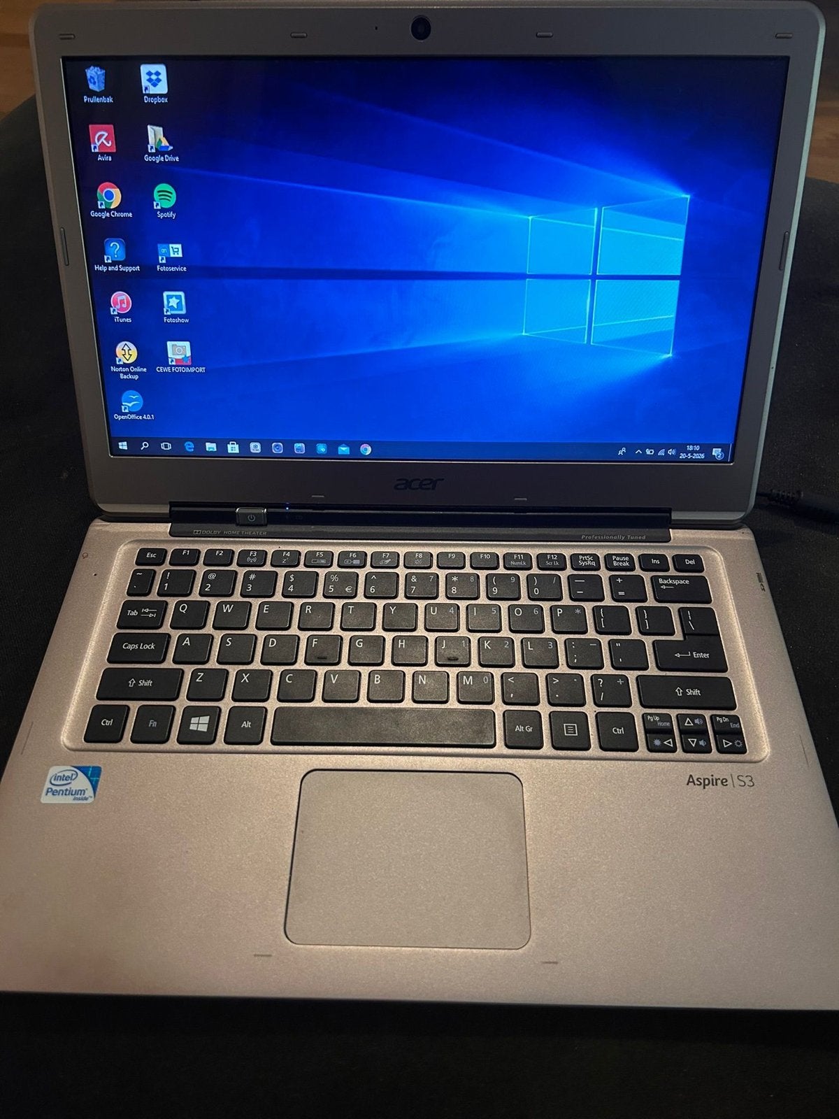 Acer Aspire S3-331 Ultrabook - Pentium - Windows 8, Gebruikt, Qwerty, 13 inch, Minder dan 2 Ghz