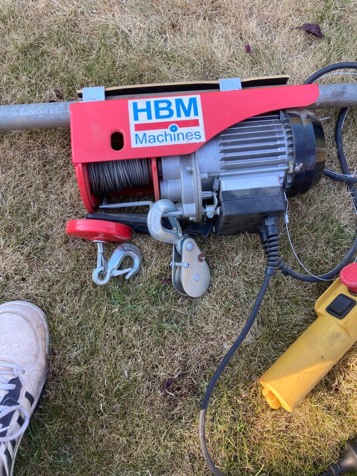 HBM Machines Elektrische Takel - Zo goed als nieuw, Doe-het-zelf en Verbouw, Lieren en Takels, Ophalen, Zo goed als nieuw, Elektrisch