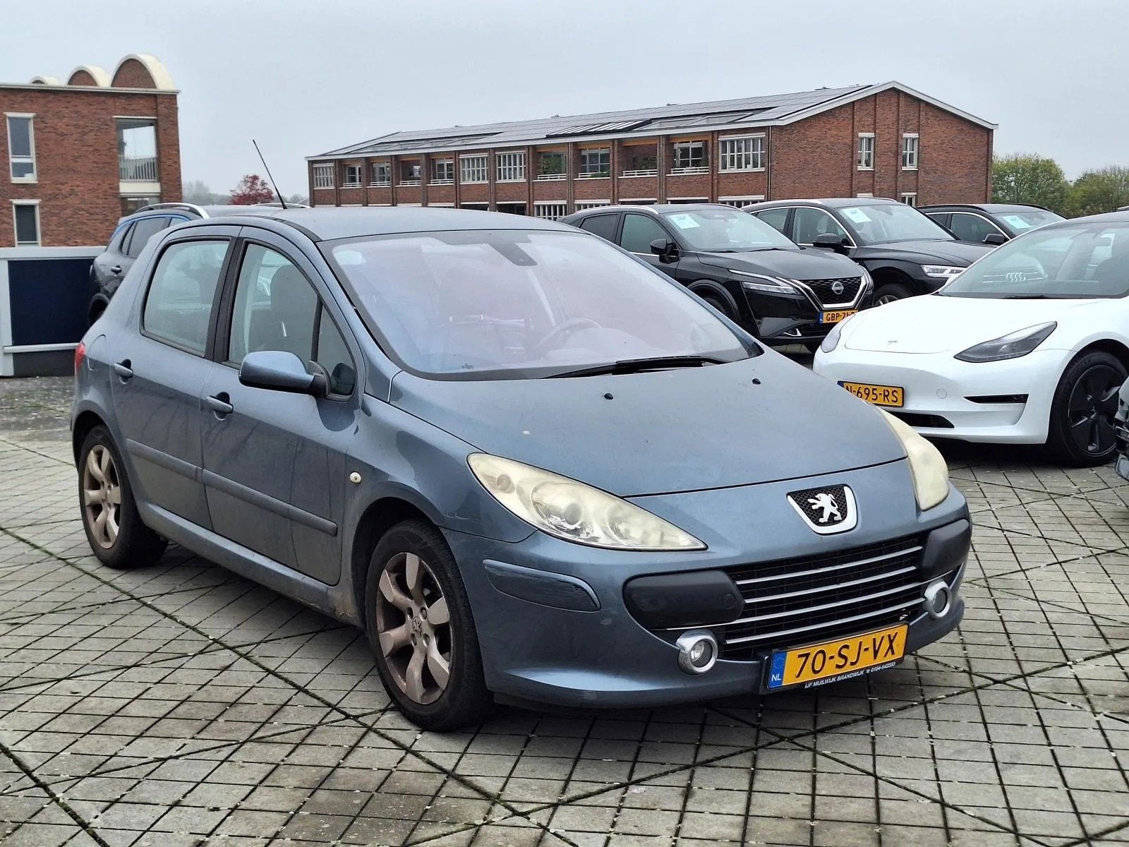 Peugeot 307 €2850,-1.6-16V Griffe Nwe Apk Airco Leder Nap, Auto's, Voorwielaandrijving, Gebruikt, Zwart, 4 cilinders