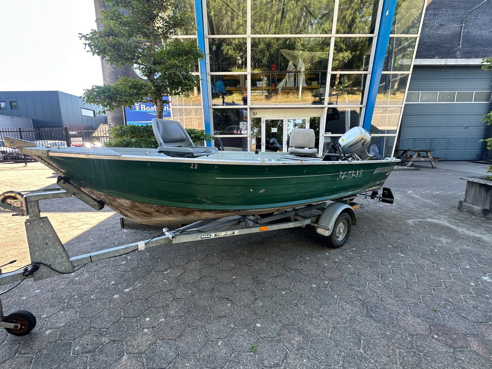 Pega kanteltrailer, quicksilver visboot, 20 pk honda elec., Watersport en Boten, Boottrailers, Ophalen, Minder dan 1500 kg, Gebruikt